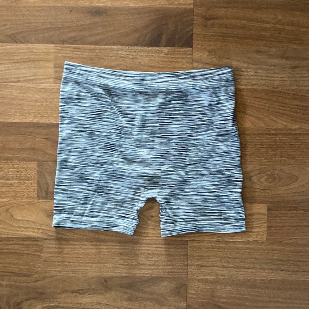 Simple biker shorts